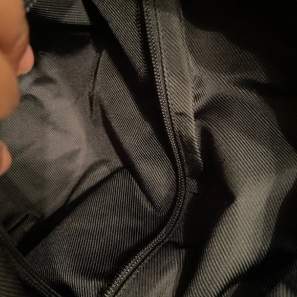 GUCCI AUTHENTIC NYLON AND LEATHER TOTE WITH TOP EXTENDER - Picture 9 of 14